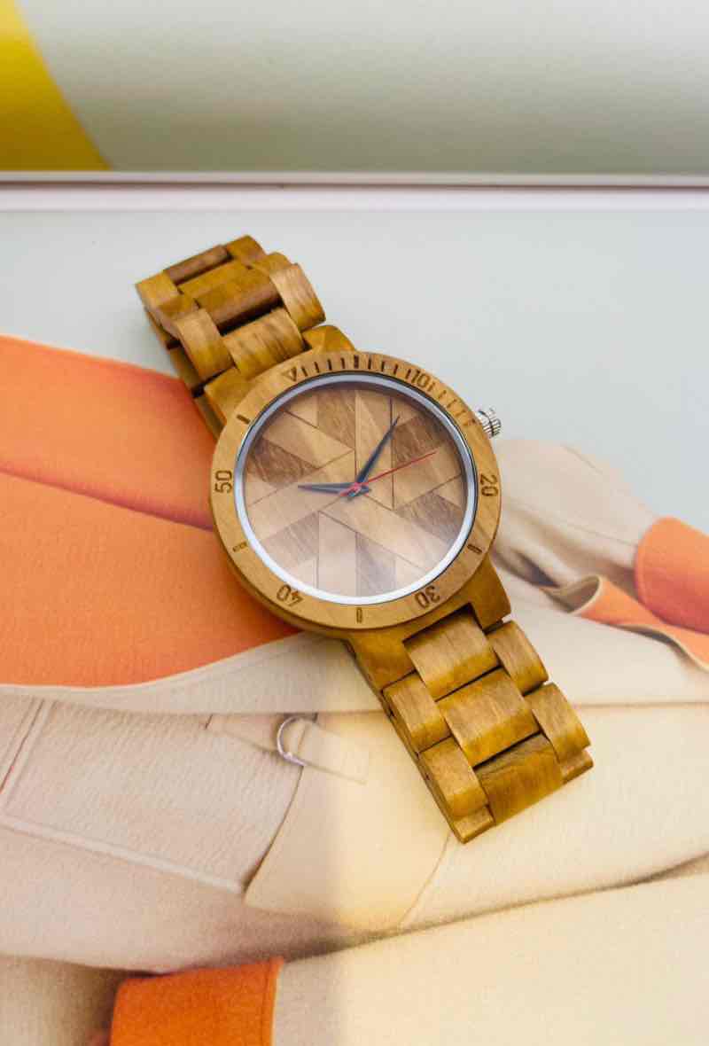 Montre bois Graphique